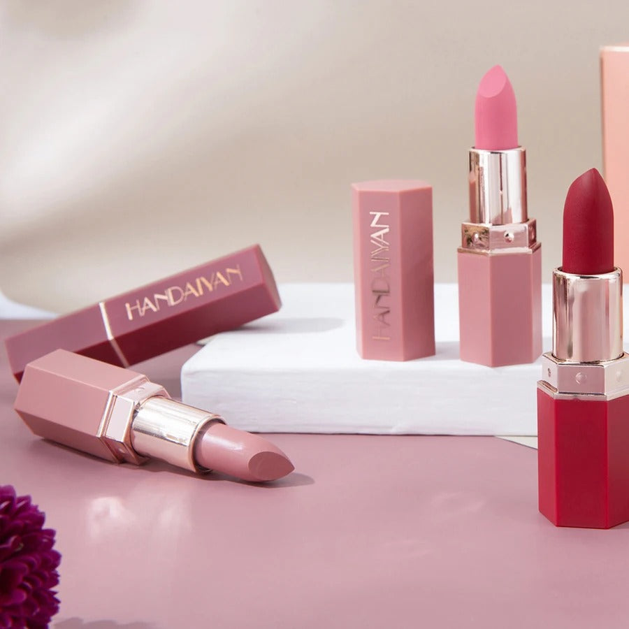 Handaiyan Matte Lipstick Set of 6 – Long Lasting Velvet Lip Gloss, Highly Pigmented, Hydrating, Non-Stick Cup Lip Stain in Peach, Pink & Nude Shades for Women & Girls